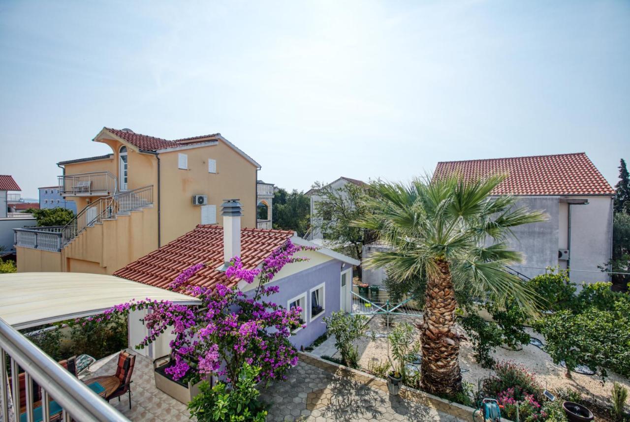 Apartments With A Parking Space Vodice - 6178 Kültér fotó